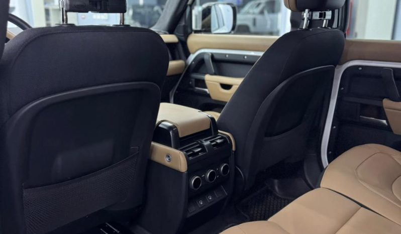 
								Land Rover Defender 2025 p252 V8 edition full									