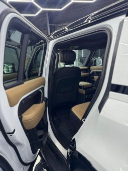 
										Land Rover Defender 2025 p252 V8 edition full									