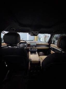
										Land Rover Defender 2025 p252 V8 edition full									
