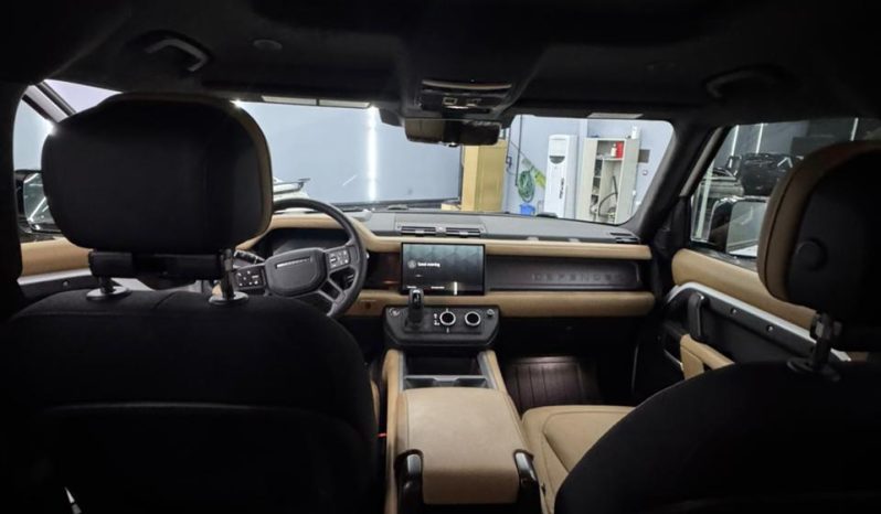 
								Land Rover Defender 2025 p252 V8 edition full									