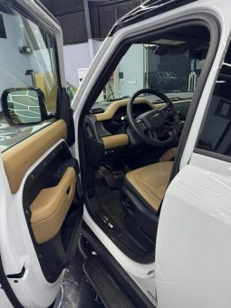 
										Land Rover Defender 2025 p252 V8 edition full									