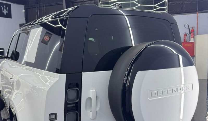 
								Land Rover Defender 2025 p252 V8 edition full									