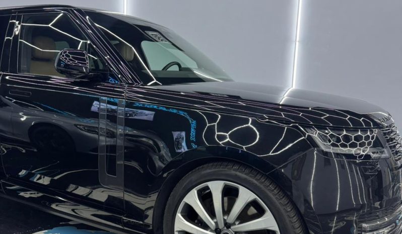 
								Land Rover Range Rover 2023 – P530 V8 full									