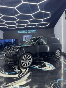 
										Land Rover Range Rover 2023 – P530 V8 full									