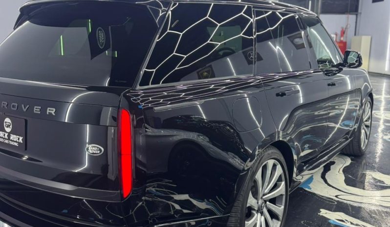 
								Land Rover Range Rover 2023 – P530 V8 full									