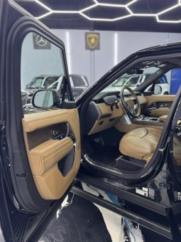 
										Land Rover Range Rover 2023 – P530 V8 full									