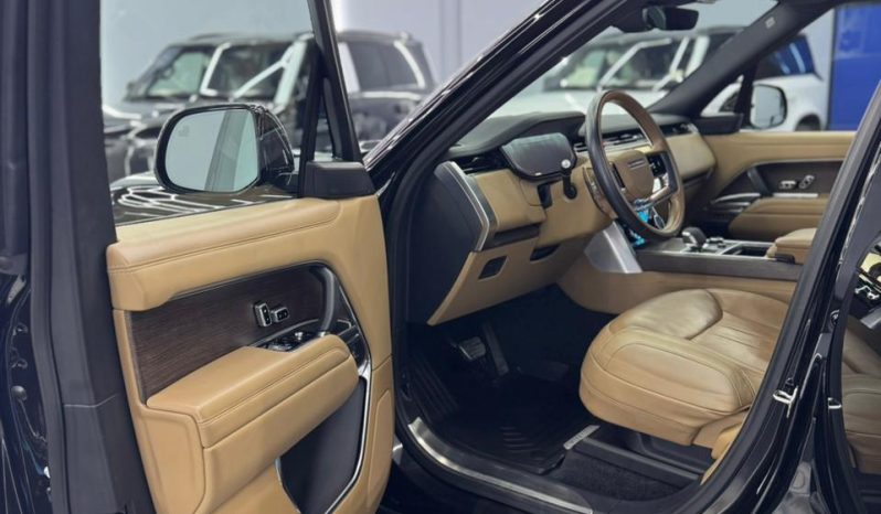
								Land Rover Range Rover 2023 – P530 V8 full									