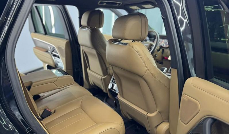 
								Land Rover Range Rover 2023 – P530 V8 full									
