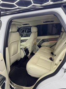 
										Land Rover Range Rover 2023 – P530 V8 full									
