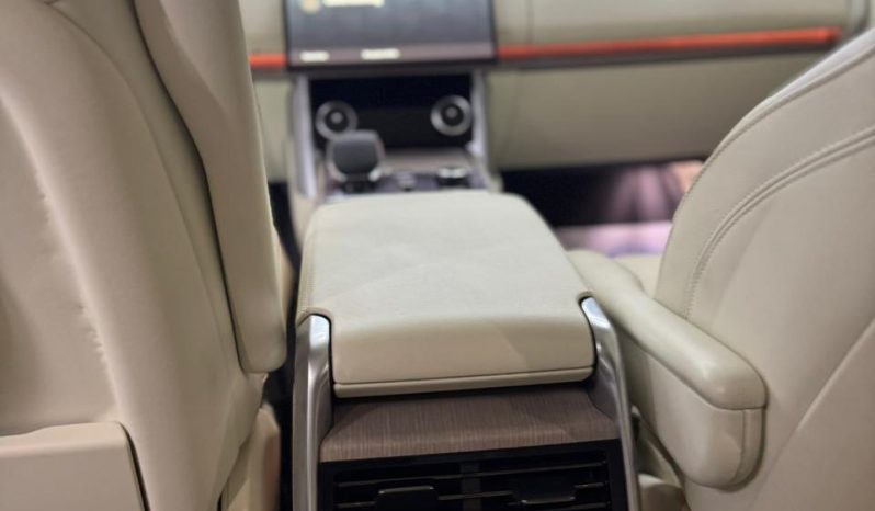 
								Land Rover Range Rover 2023 – P530 V8 full									